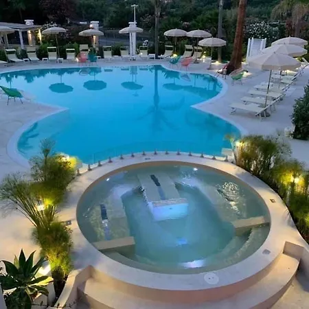 Privato In Les Sables Noirs Vulcano (Isola)